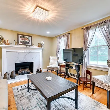 Charming East Durham Home - 2 Mi To Water Park